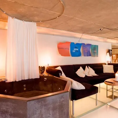 Julen Loftus Chic Mountain Sanctuary With Panoramic Views ツェルマット