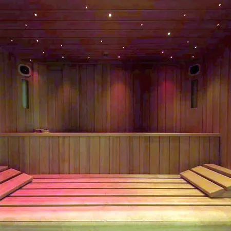 Julen Loftus Chic Mountain Sanctuary With Panoramic Views アパート *